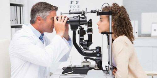 Eye Floaters and Flashes – Causes and Treatment