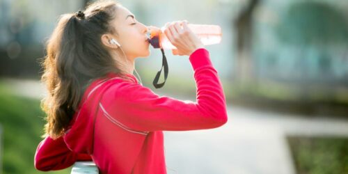 Here’s why should you choose commercial electrolyte beverages carefully
