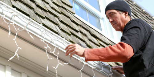 How to safely hang outdoor Christmas lights