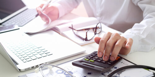 How To Choose The Right Medical Billing School Online