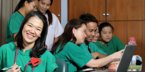 Reasons why online RN to BSN programs are better than regular ones