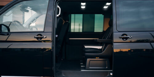 Top Features That Make Chrysler’s Town & Country a Luxury Minivan