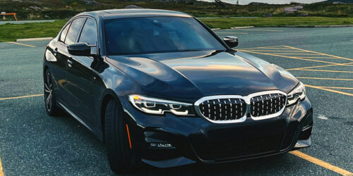 A Glimpse at BMW 330i and 330e’s Unique Features