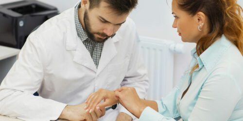 Plaque psoriasis – What it looks like, management tips and more